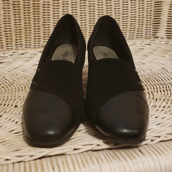Easy Street Black Suede Pumps - Picture 8 of 8
